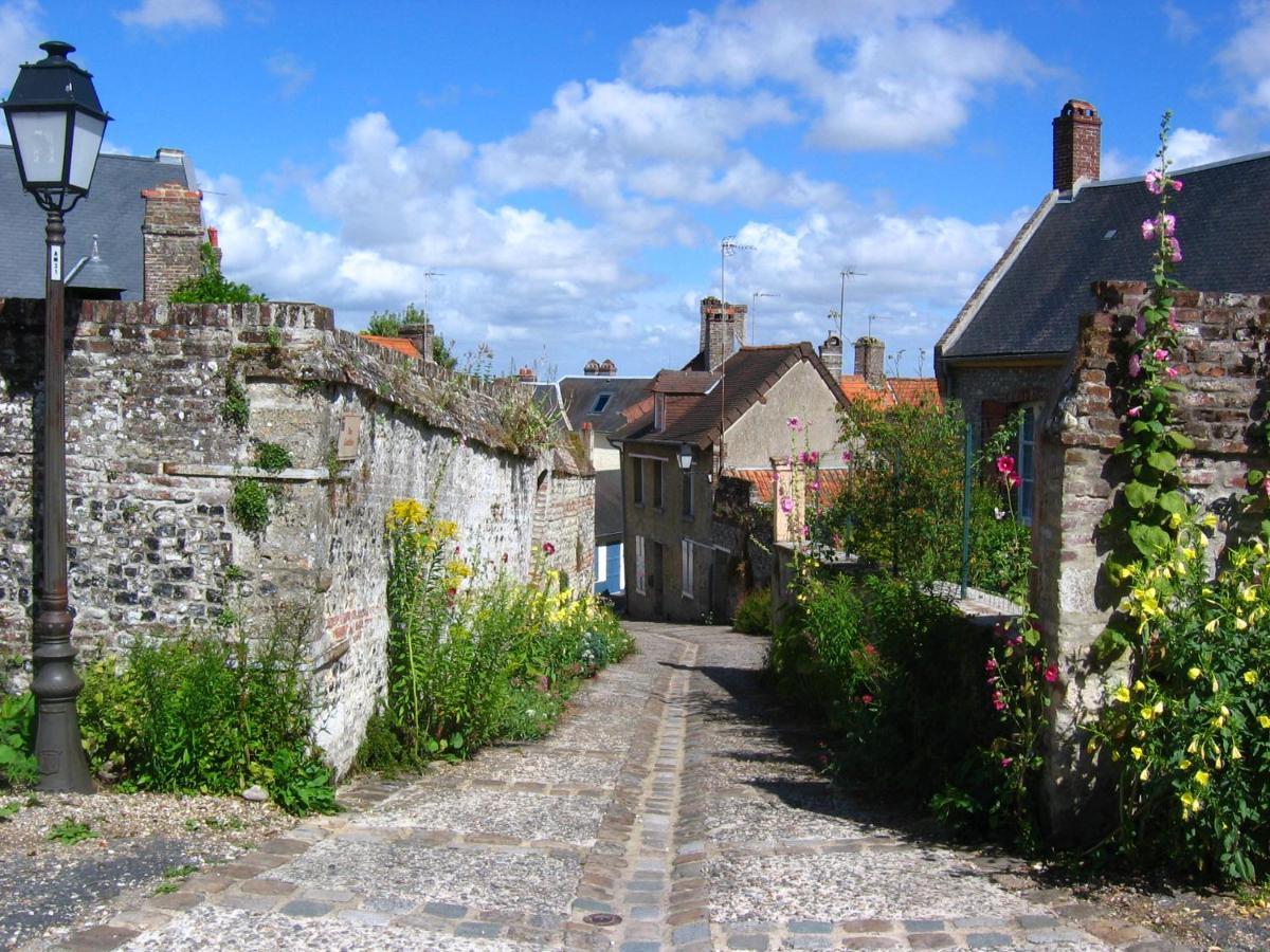 "Chez Michel " Les Gites De Sery Bouillancourt-en-Sery 外观 照片